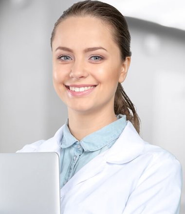 Dr. Hannah Brooks, Medical Director and Nutrition